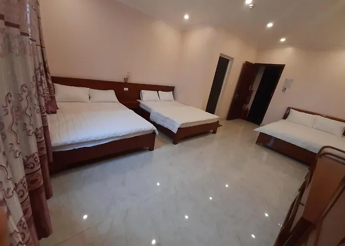 Hạ Long HOTEL *
