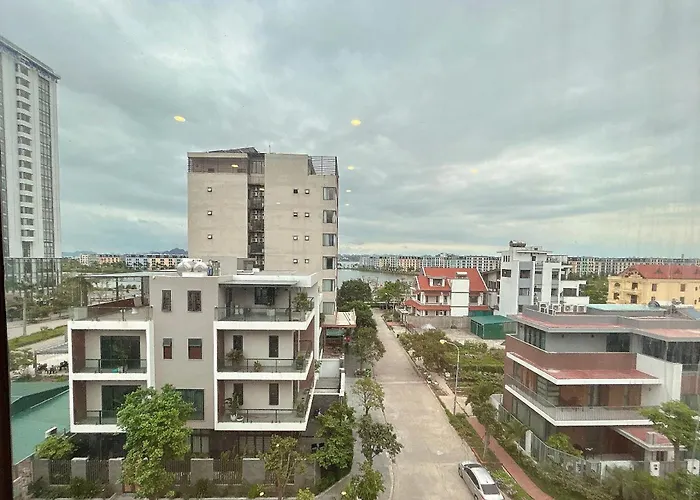 Khách sạn Hạ Long HOTEL *