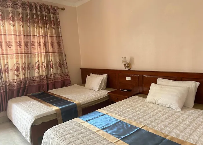 Khách sạn Hạ Long HOTEL *