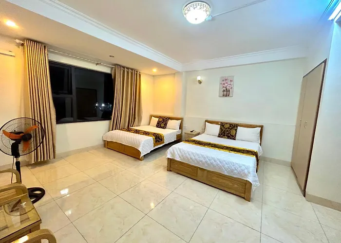 Ha Long Hotel *